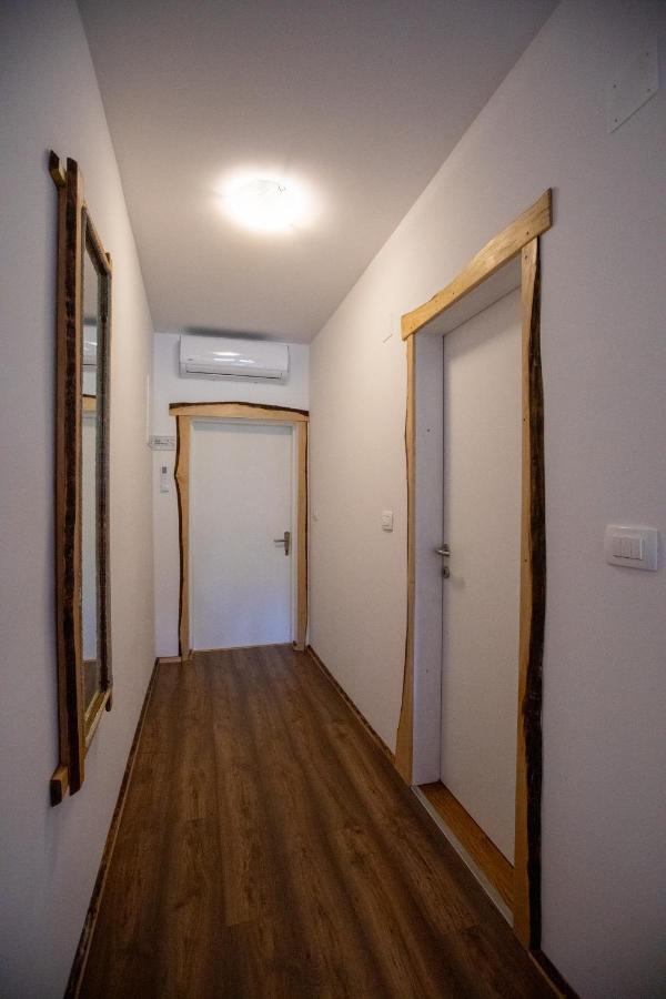 Apartman Mila Josipdol Eksteriør bilde